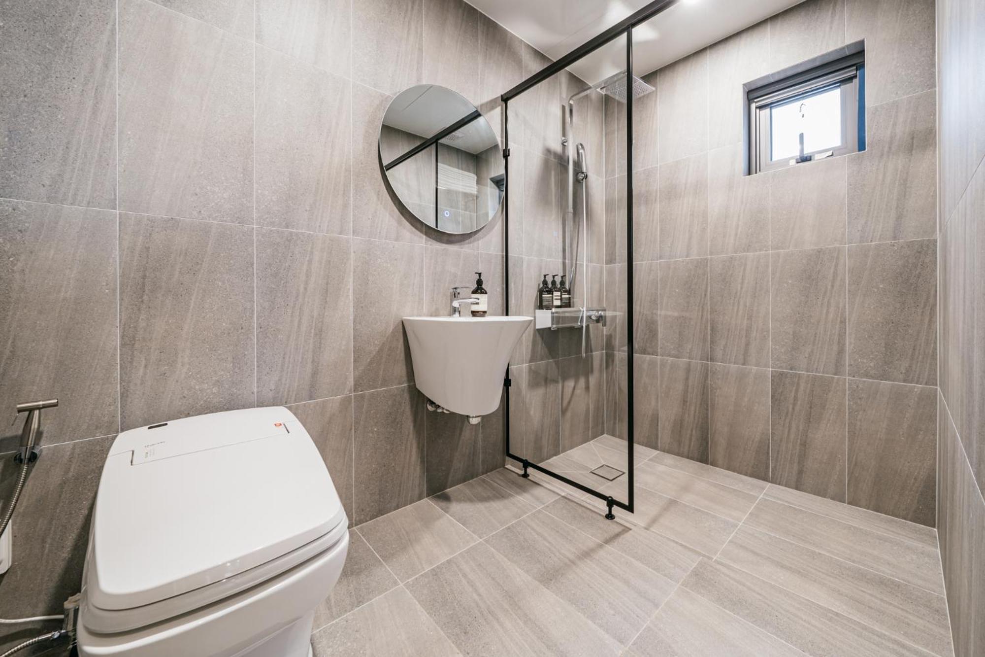 Ddosi Aewol Pool Villa Чеджу Екстериор снимка